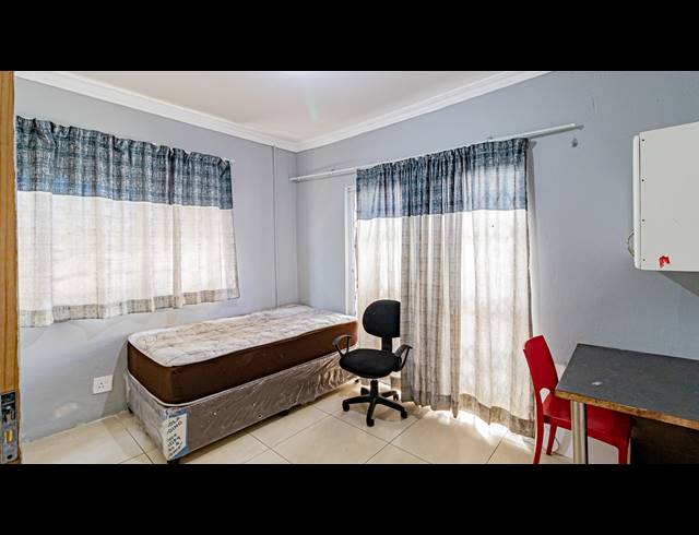 8 BEDROOM FREESTANDING FOR SALE IN WESTDENE